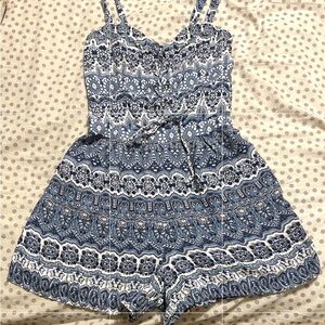 Hollister Blue and White Jumper with 5 eyehole lace up front.